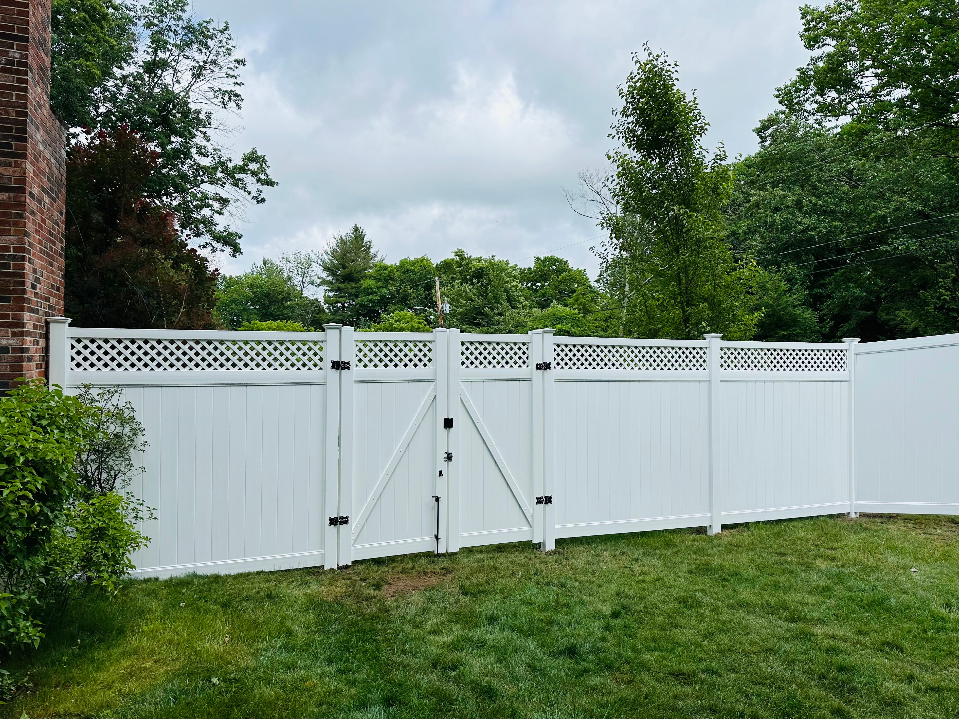 Vinyl fence
